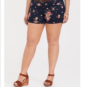 Belted Shorts torrid